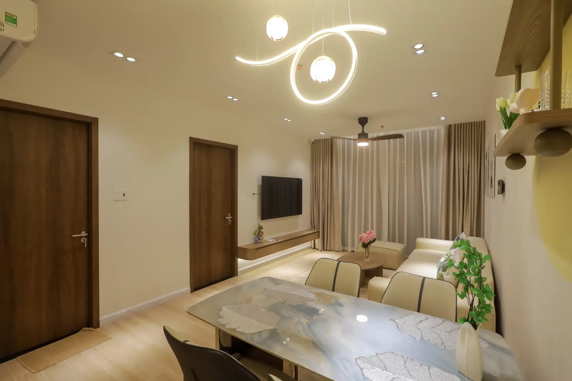 Cho thuê căn hộ góc 2PN Sun Ponte 77m2 full NT view cầu Rồng - Ảnh 1