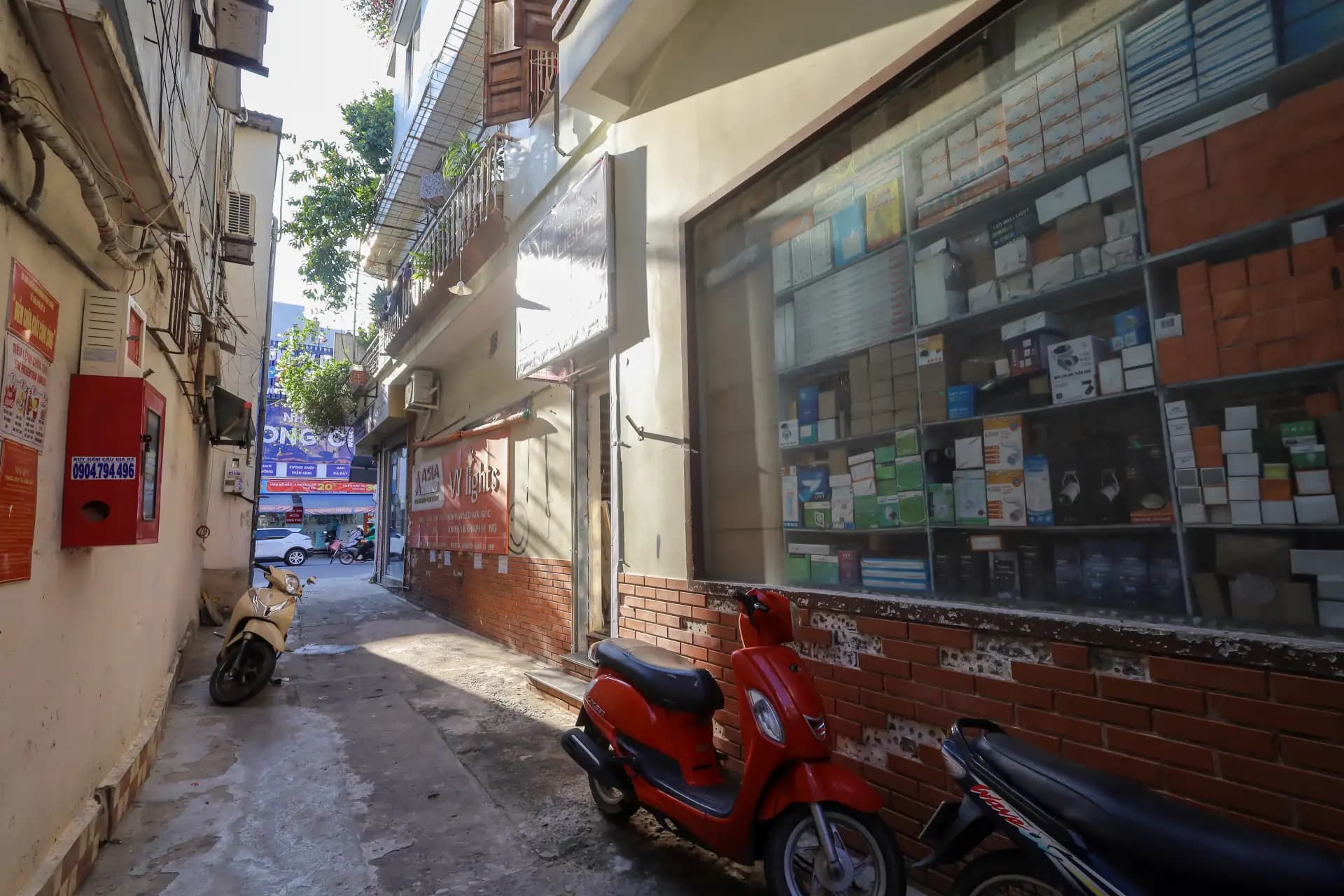 Nhà nguyên căn Hoàng Diệu ngập tràn ánh sáng tự nhiên 4PN 3 tầng + 1 trệt - Ảnh 2