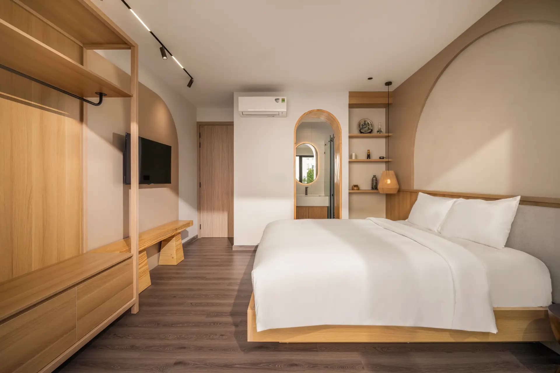 VILLA 6 PHÒNG NGỦ CÓ HỒ BƠI RIÊNG - GẦN SÂN GOLF ĐÀ NẴNG - Ảnh 3