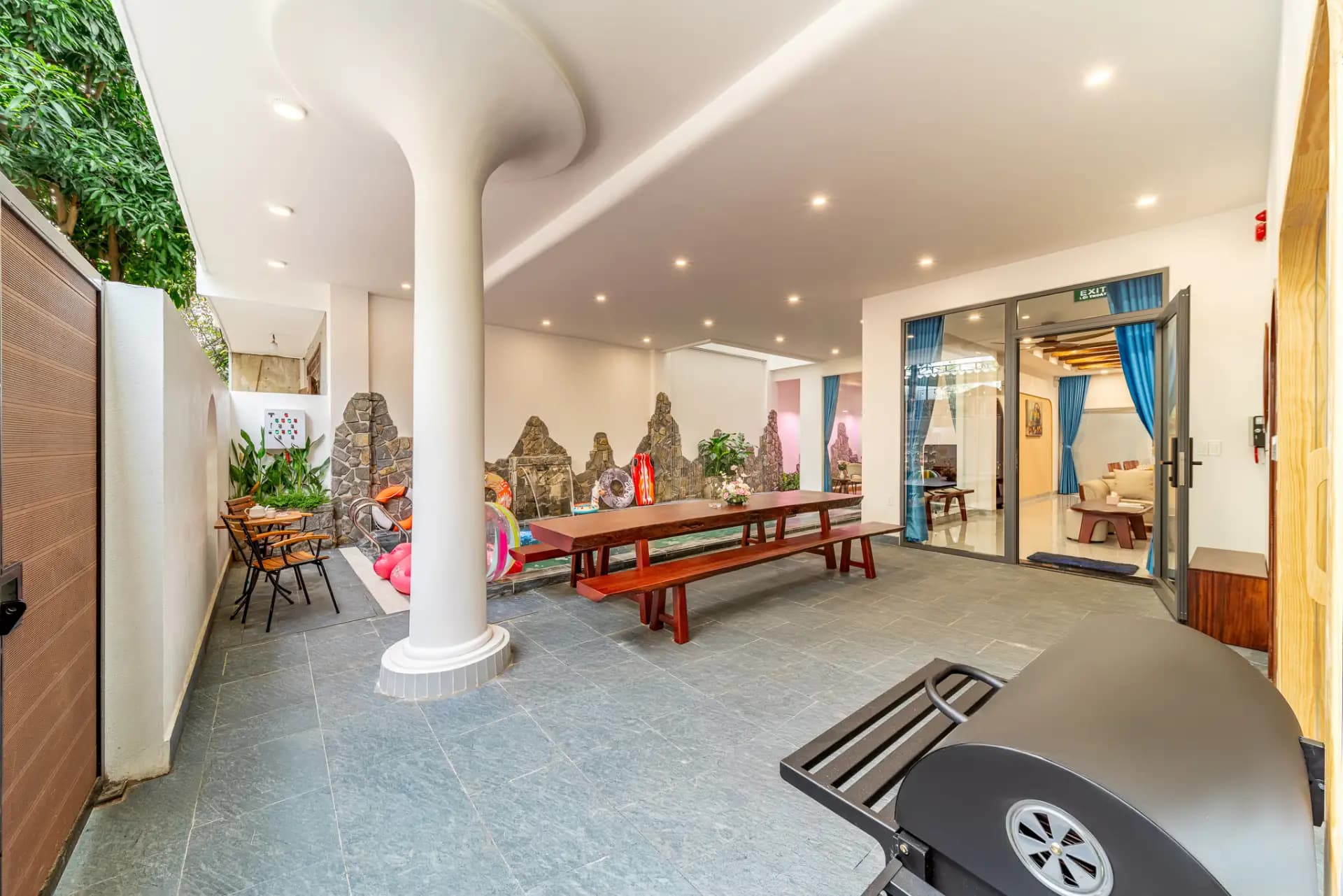 VILLA 8 PHÒNG NGỦ CÓ HỒ BƠI, BBQ, PICKLEBALL, BIDA - GẦN BIỂN PHẠM VĂN ĐỒNG - Ảnh 3