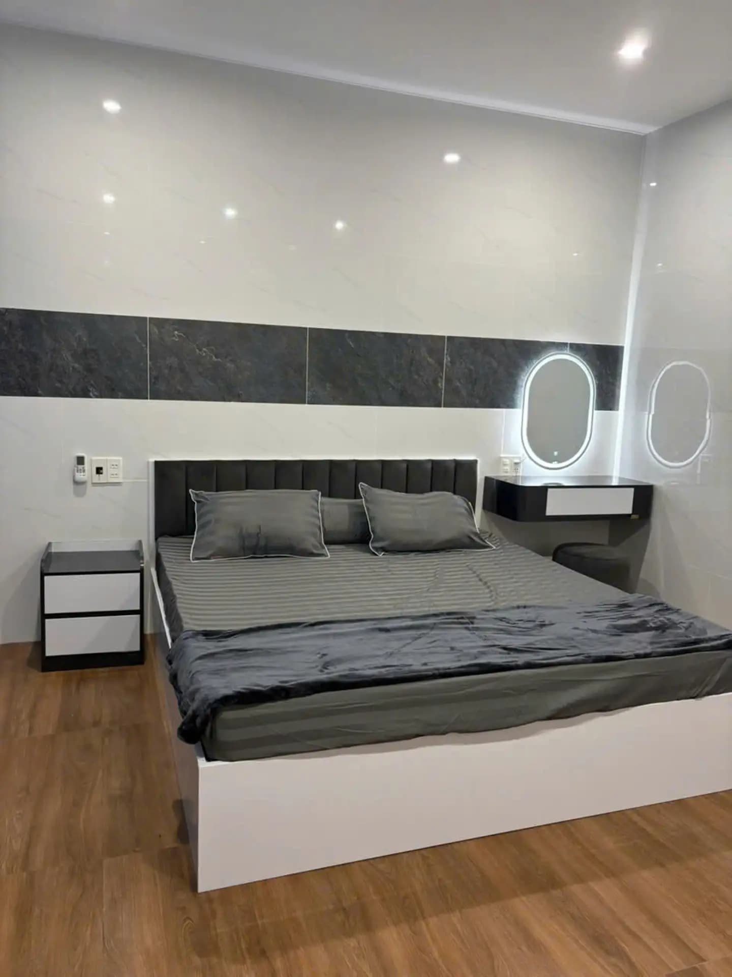Cho thuê căn hộ tầng 2 Phạm Huy Thông 100m², 2PN, 3WC, CÓ MÁY GIẶT & MÁY SẤY RIÊNG - Ảnh 7
